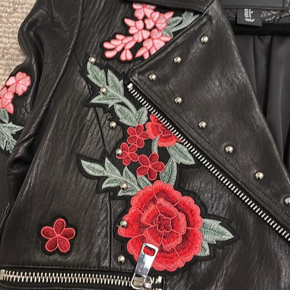 Belle Vere black leather motorcycle jacket with embroidered flowers size S - Picture 3 of 8